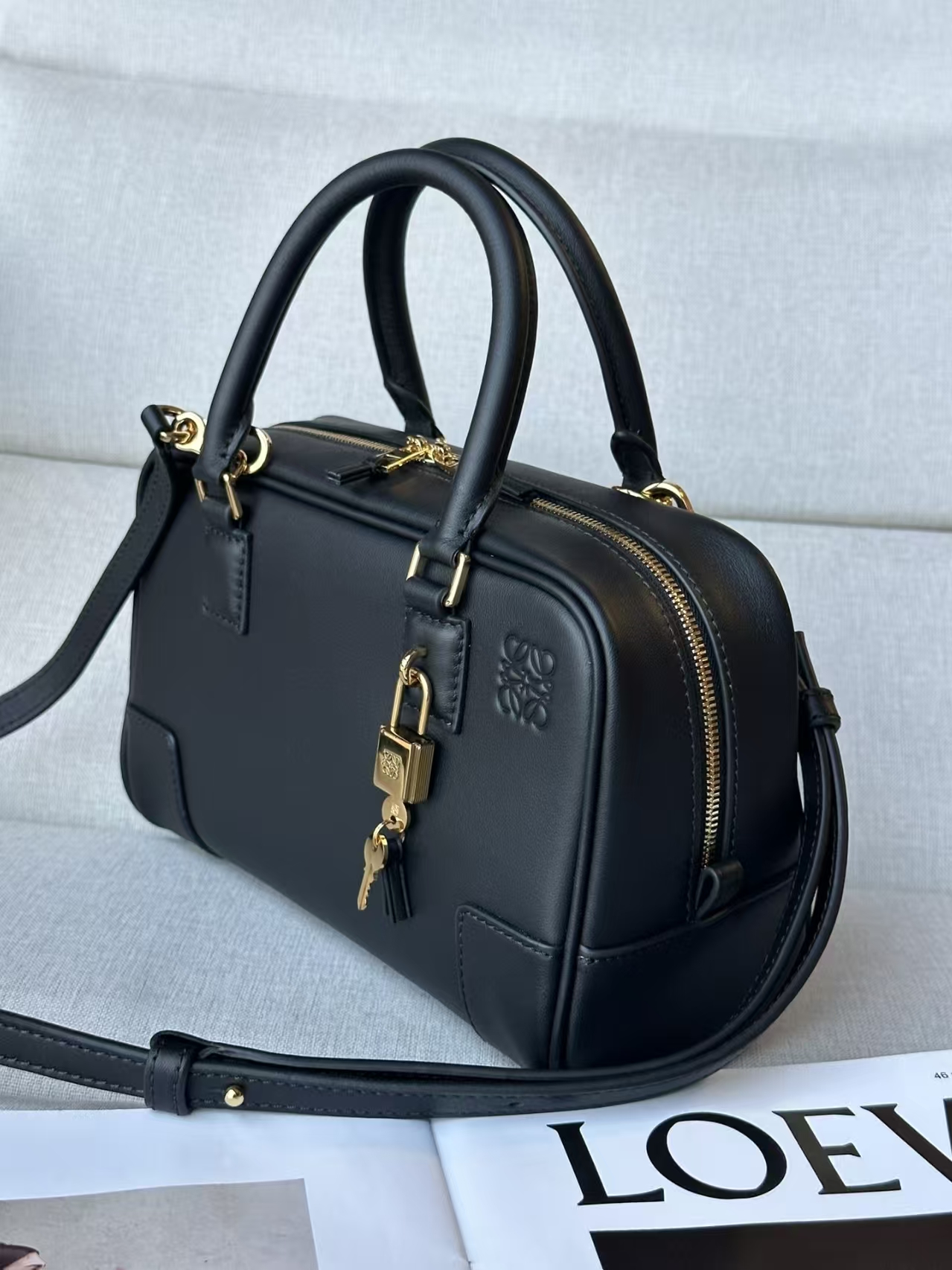 LOEWE Amazona 23 Bag - Black, Nappa Cowhide & Classic Top Handle