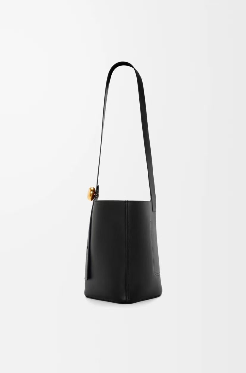 LOEWE Medium Pebble Bucket Bag in Black Smooth Calfskin