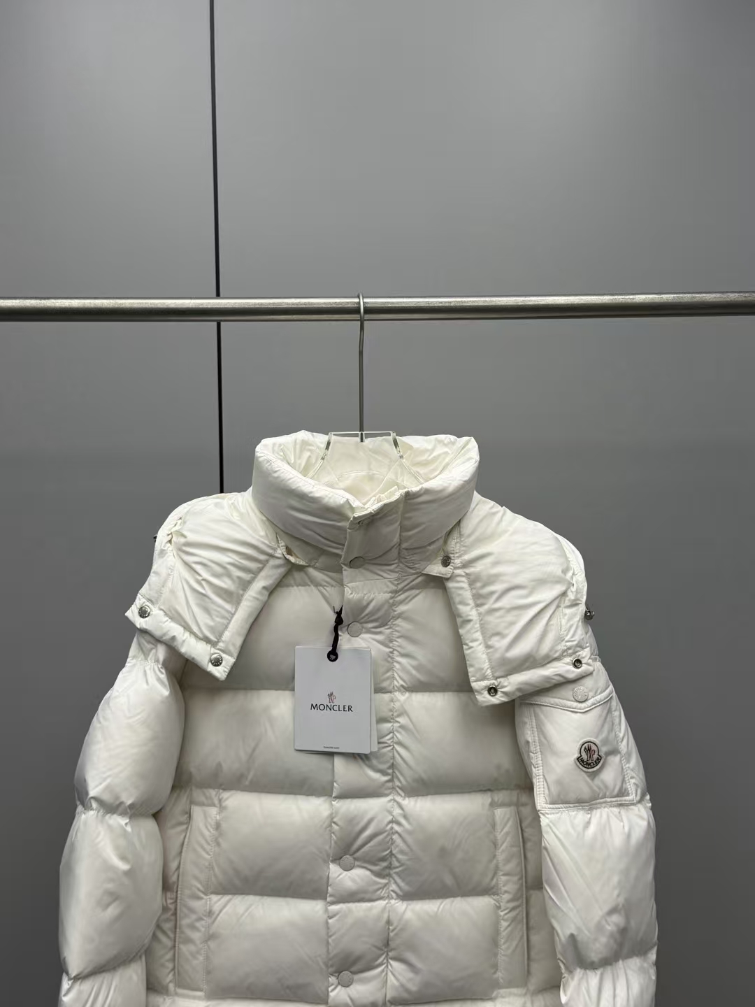 Moncler Maya Matte Women's Down Jacket in White – Iconic Cropped Puffer