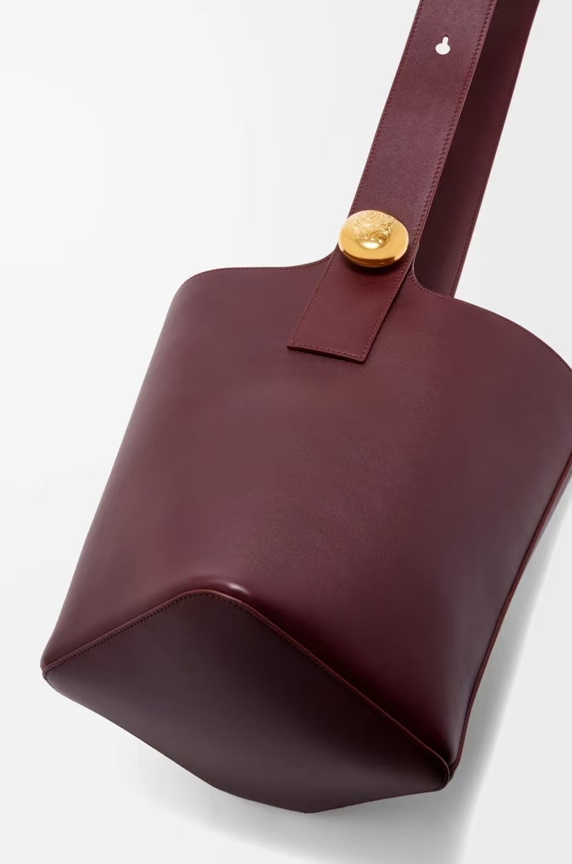 LOEWE Medium Pebble Bucket Bag in Deep Wine Smooth Calfskin