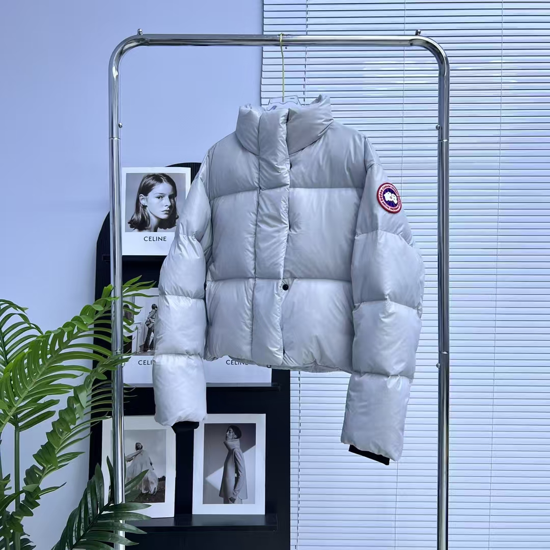 Canada Goose White Puffer Short Down Jacket