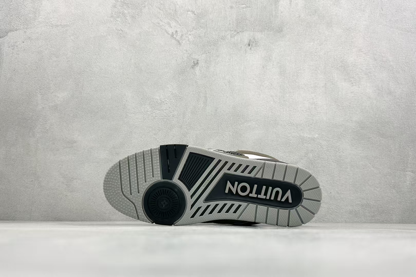 Louis Vuitton Brown White Skate Shoes – Round-Toe Monogram Design