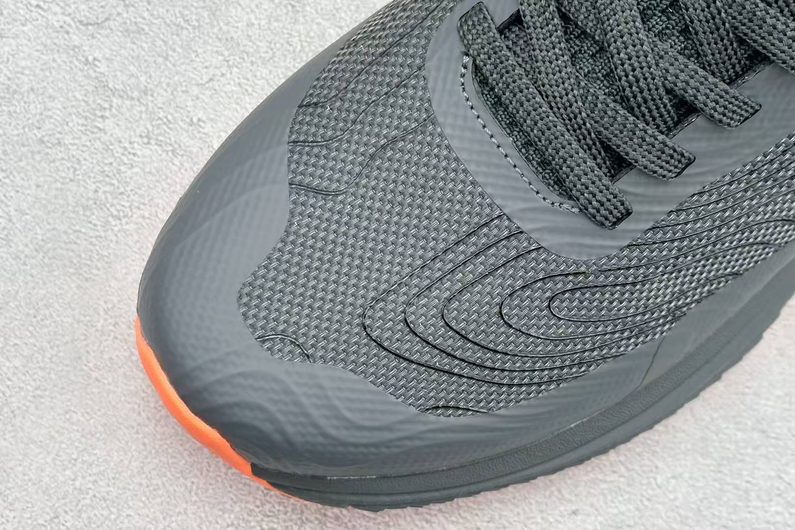 Under Armour HOVR ColdGear Reactor CT in Dark Grey – Breathable Casual Running Shoes