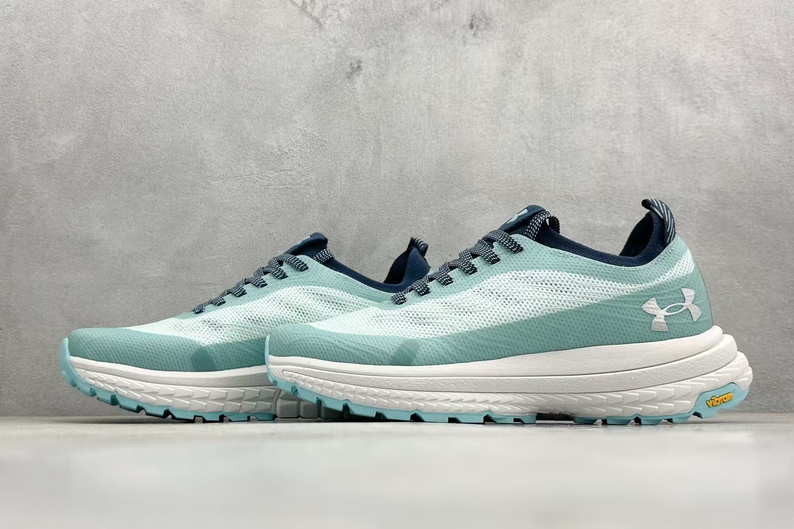 Under Armour HOVR Reactor CT Light Grey White – ColdGear Insulated Lifestyle Sneakers