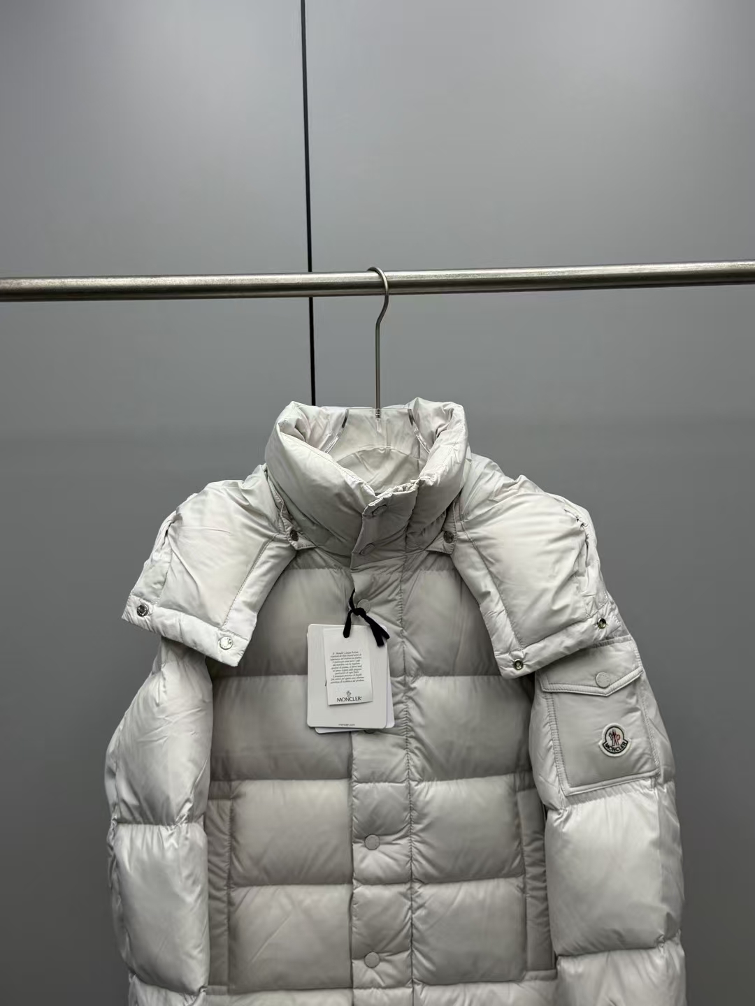 Moncler Maya Matte Women's Down Jacket in Light Grey – Iconic Cropped Puffer