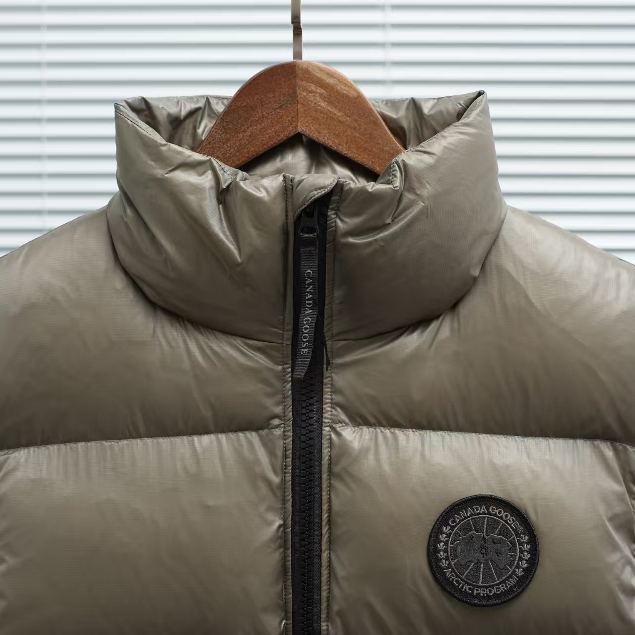 Canada Goose Fuchsia Green Down Vest – Color-Blocked Insulated Gilet