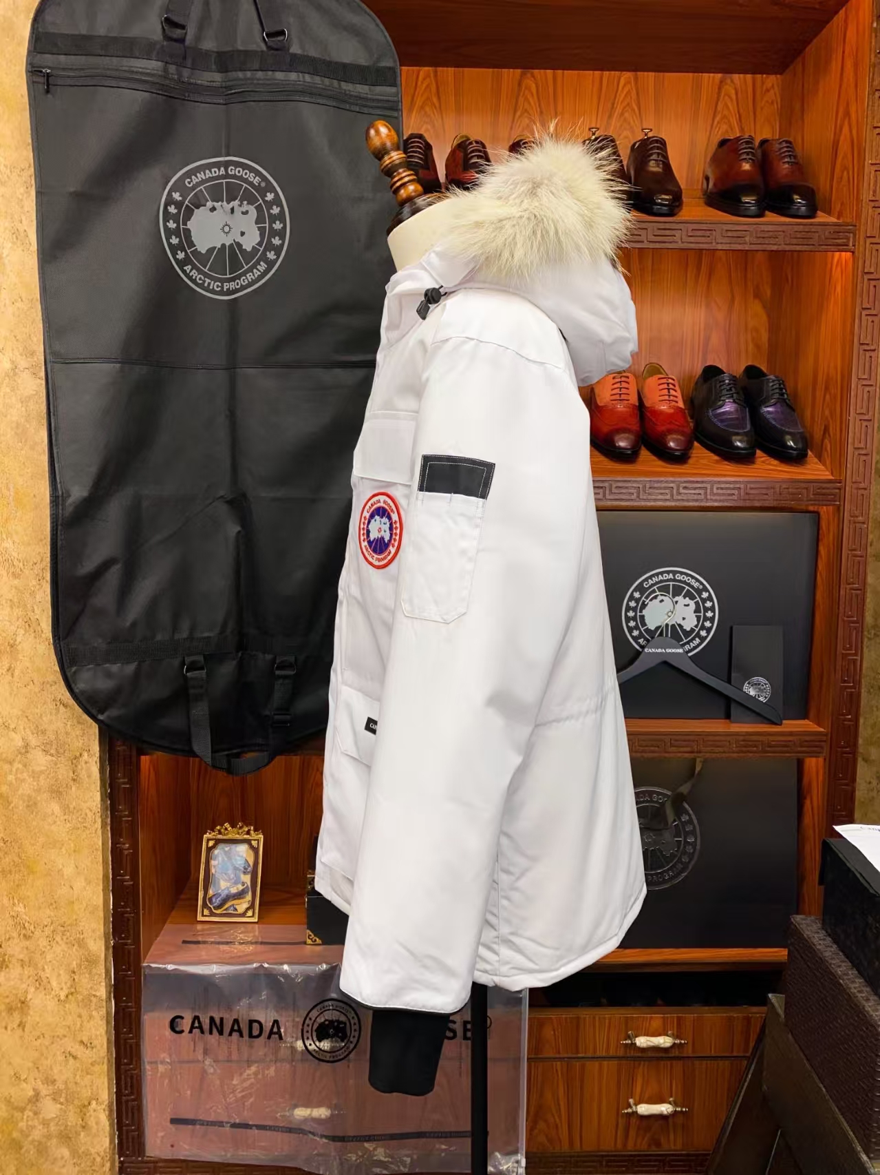 Canada Goose White Expedition Down Parka, Red Label, Heavy Insulation, Men's/Women's