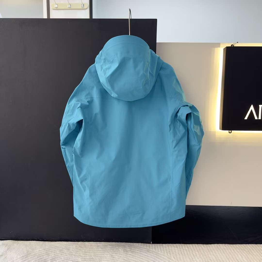 Arc'teryx Sky Blue GORE-TEX Pro Hardshell Jacket with Embroidery