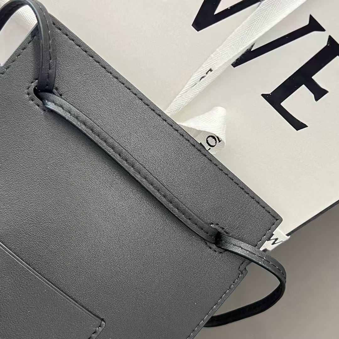 LOEWE Dice Pouch - Black Classic Leather, Pebble Motif