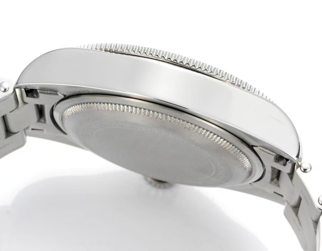 Tudor Black Bay 41mm No-Date Dive Watch - V2 Upgraded Version