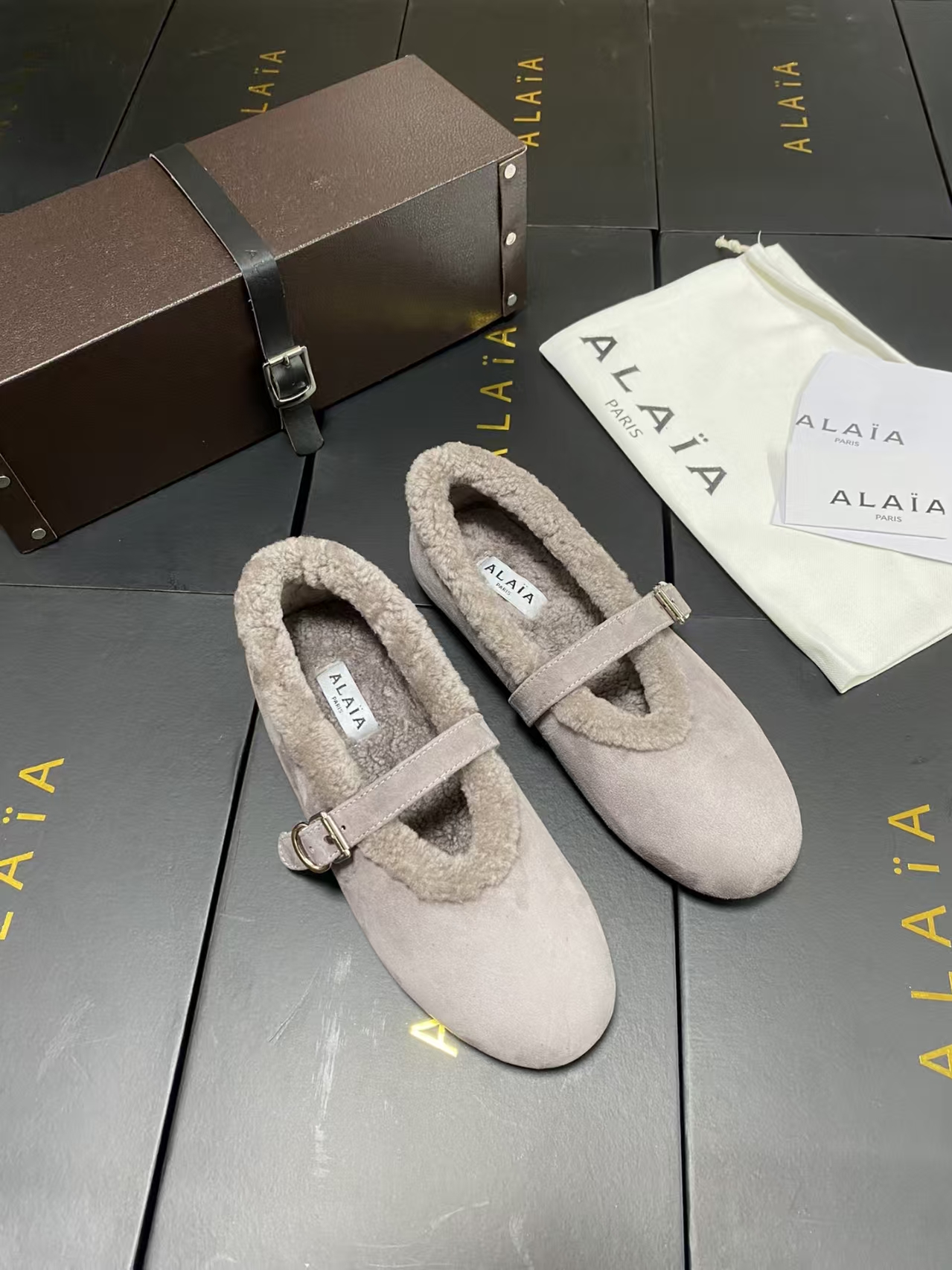 Alaïa Fall Winter New Arrival Grey Wool Mary Jane Ballet Flats | Buckled Slip-Ons