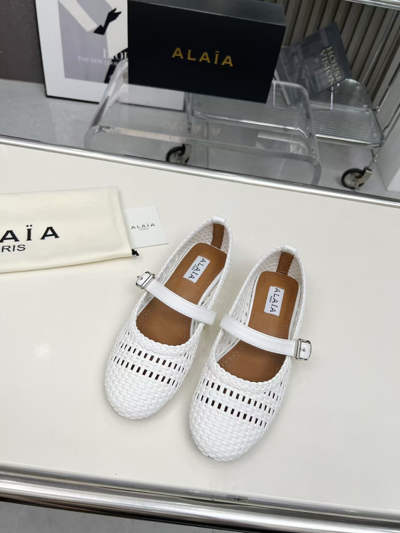 Alaïa New Arrival White Woven Leather Flats | Women's Cut-Out Slip-On Shoes