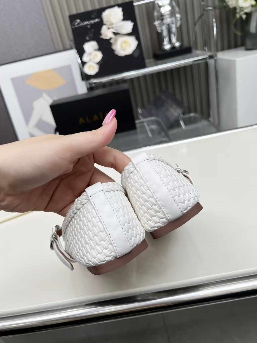 Alaïa New Arrival White Woven Leather Flats | Women's Cut-Out Slip-On Shoes