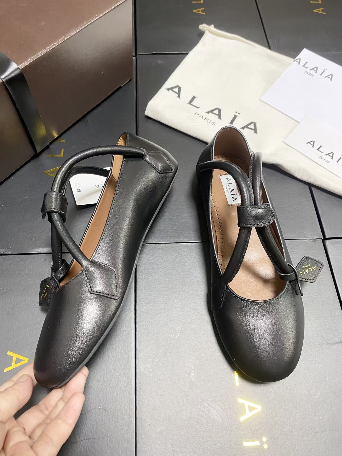 Alaïa Black Calfskin Ballet Flats | Gathered-Toe Slip-On Shoes