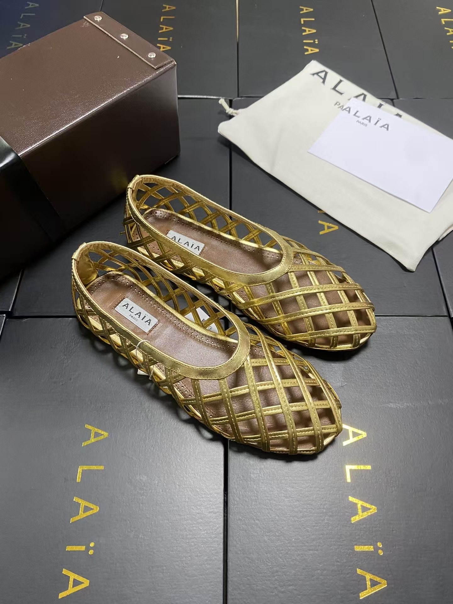 Alaïa Gold Smocked-Band Ballet Flats | Women's Metallic Slip-On Shoes