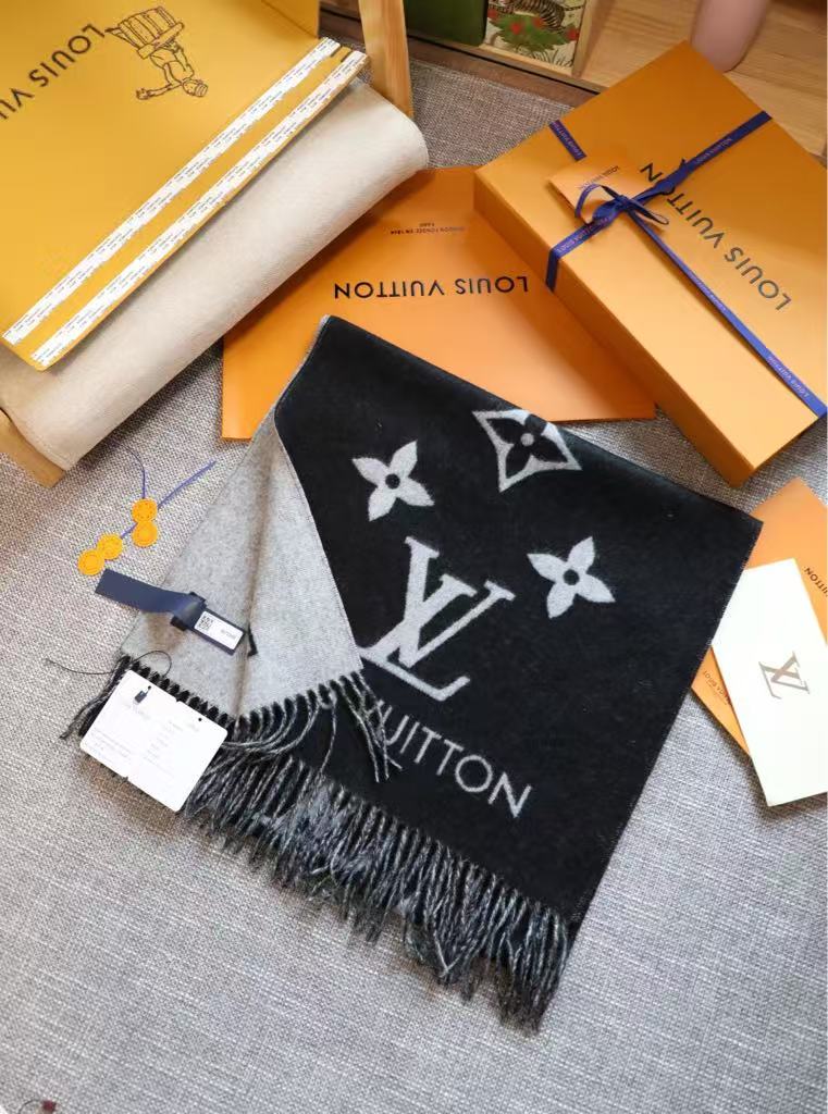 Two-Tone Luxury Cashmere Scarf - Louis Vuitton Iconic Collection