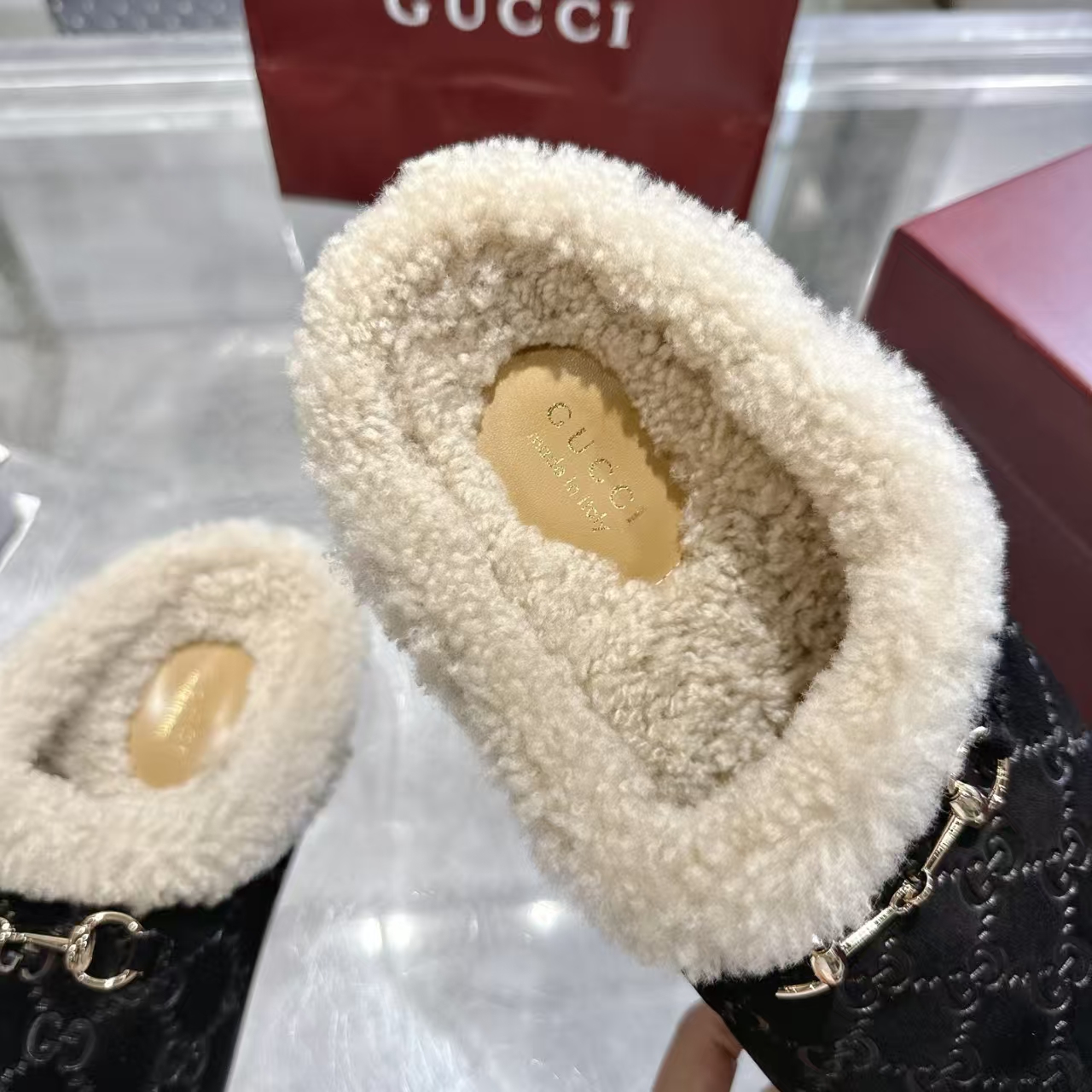 Gucci Women's Fall Winter New Arrival Black Suede & Wool Slipper | Cozy Indoor Slide