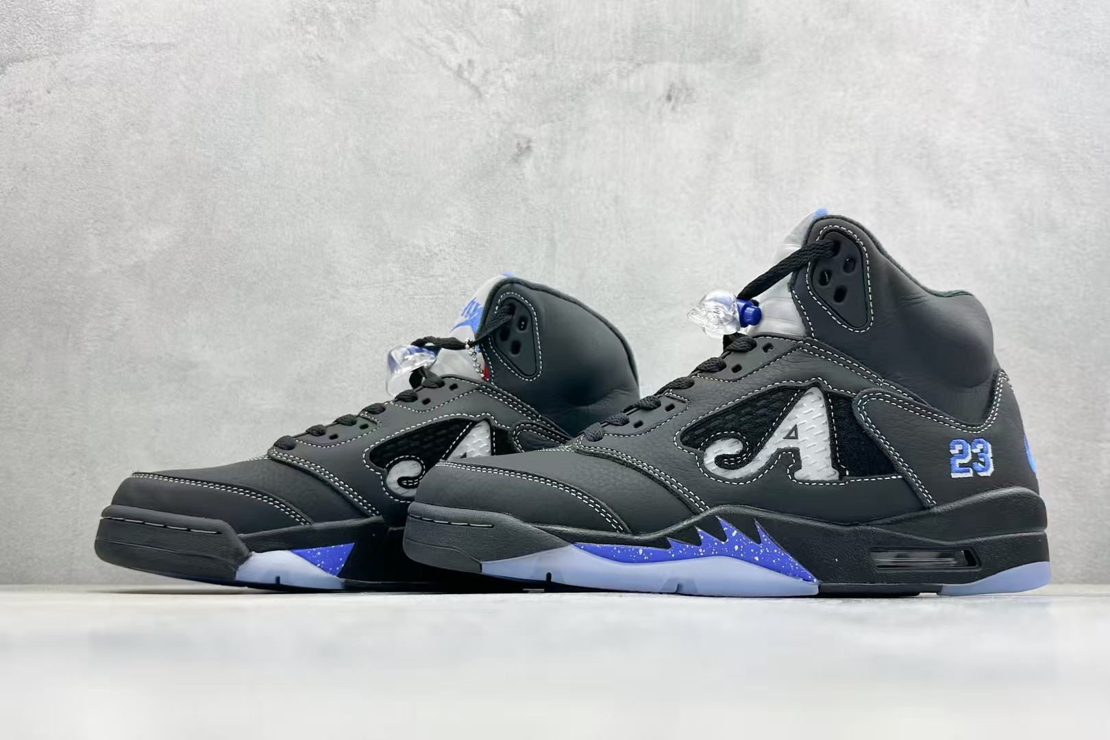 Air Jordan 5 Retro Black & Blue | Mid-Top Vintage Basketball Sneaker