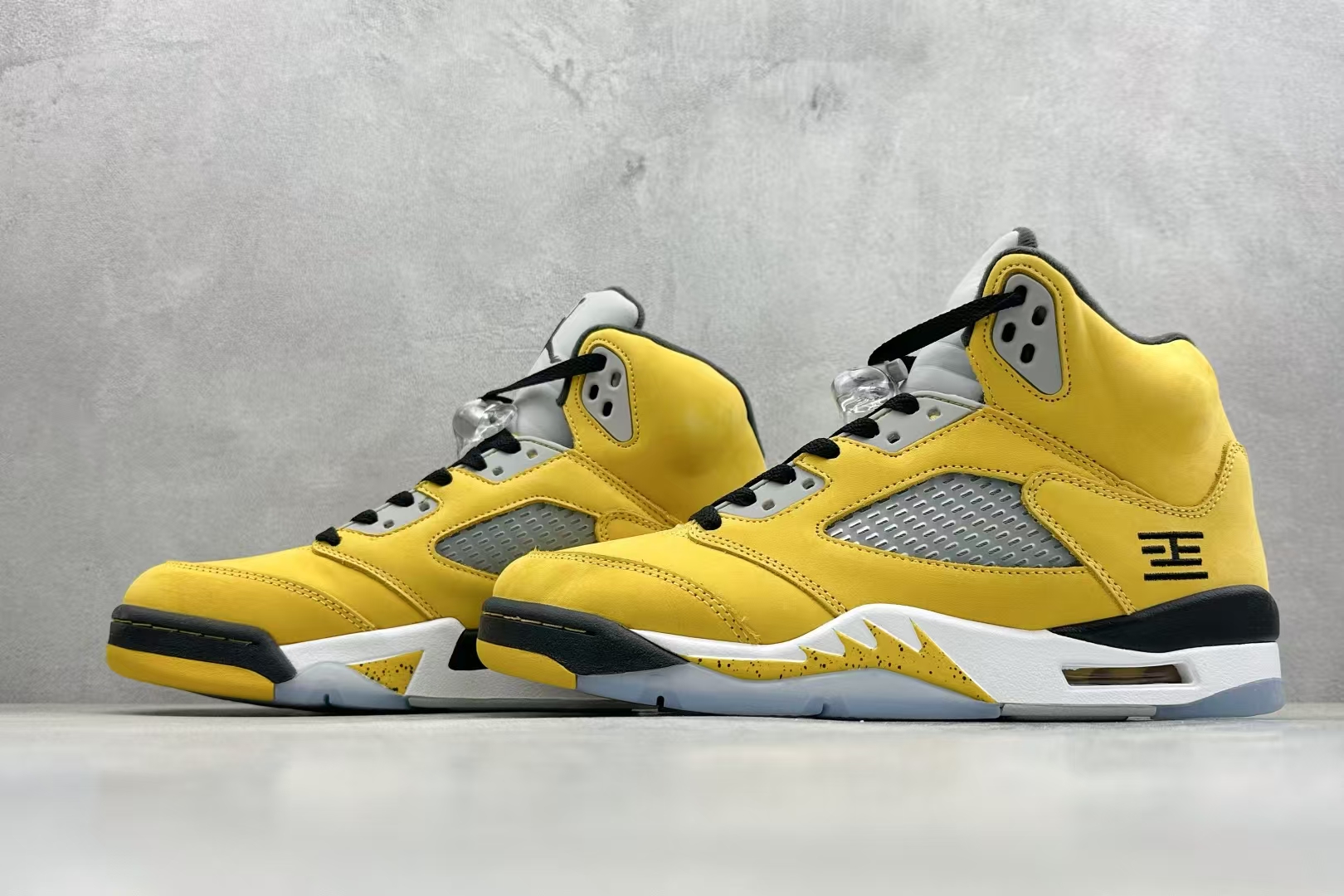 Air Jordan 5 Retro White & Yellow | Mid-Top Vintage Basketball Sneaker