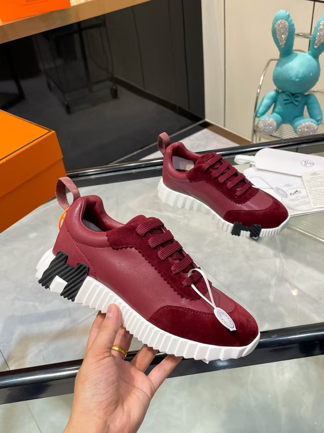 Hermès Sellier Imported Lambskin White & Black Casual Sport Shoe