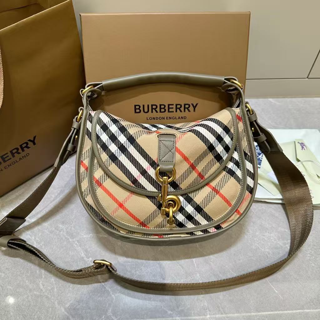 Signature 'B' Buckle Small Messenger Bag - BURBERRY