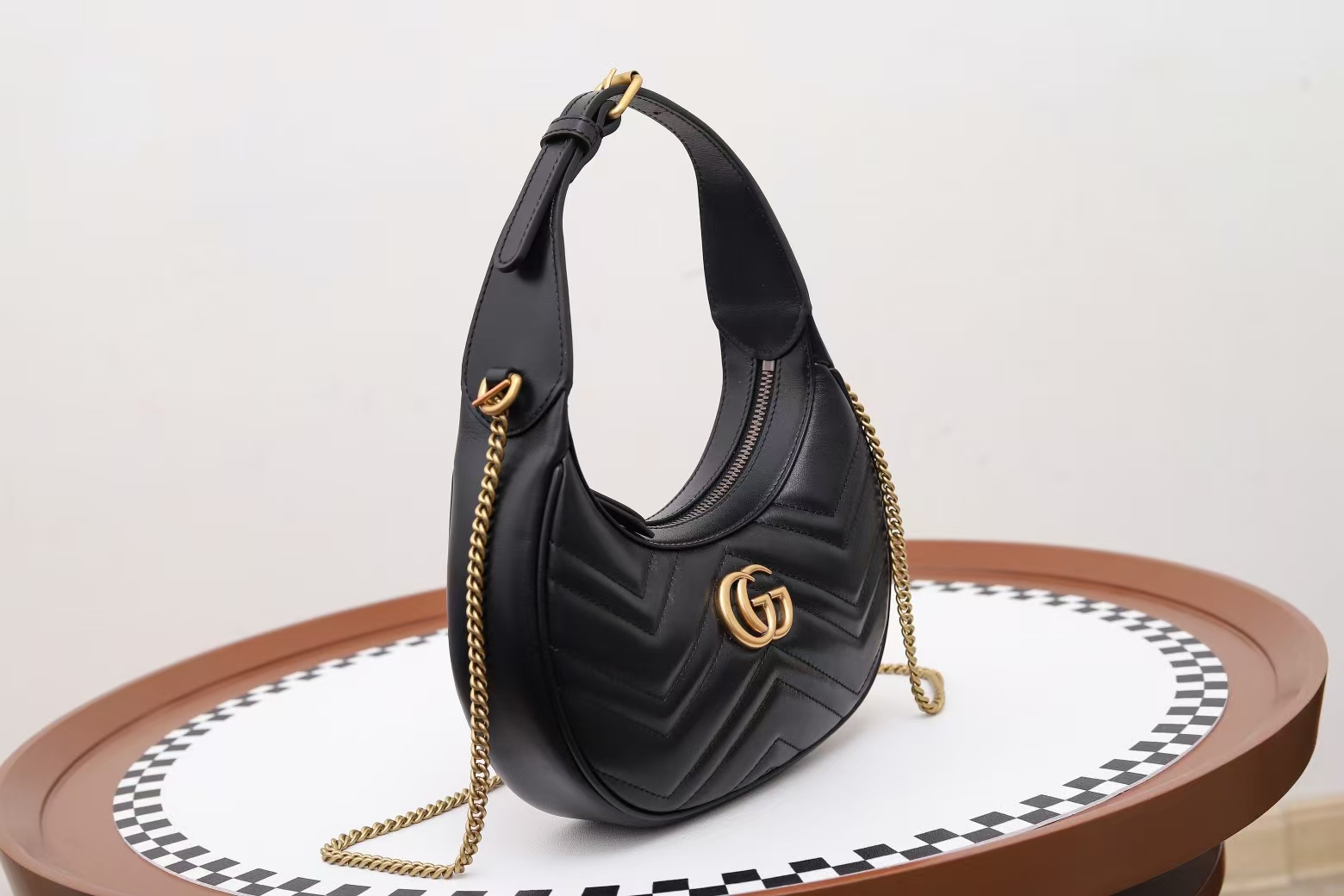 Gucci GG Marmont Small Shoulder Bag in Black | Chevron-Quilted Leather with Chain Strap