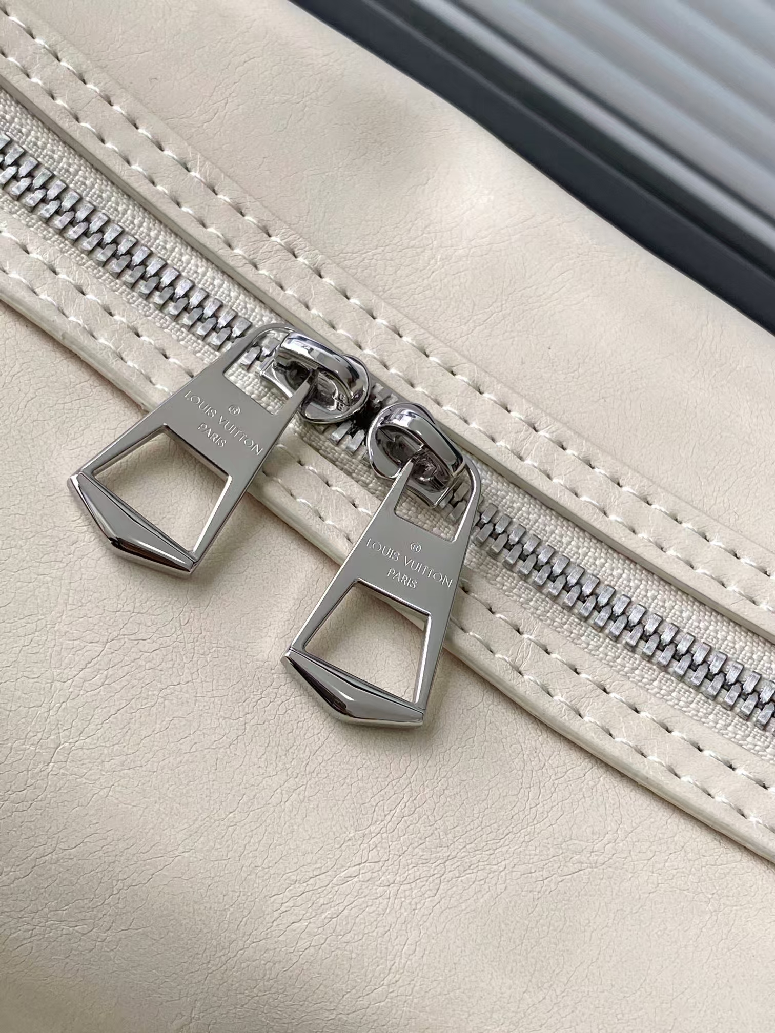 Louis Vuitton Vibe Collection Speedy Cargo Handbag