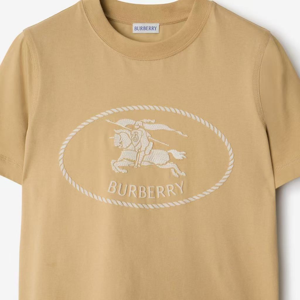 Burberry Equestrian Knight Seal Cotton T-Shirt for Women - Short Sleeve Crewneck Tee