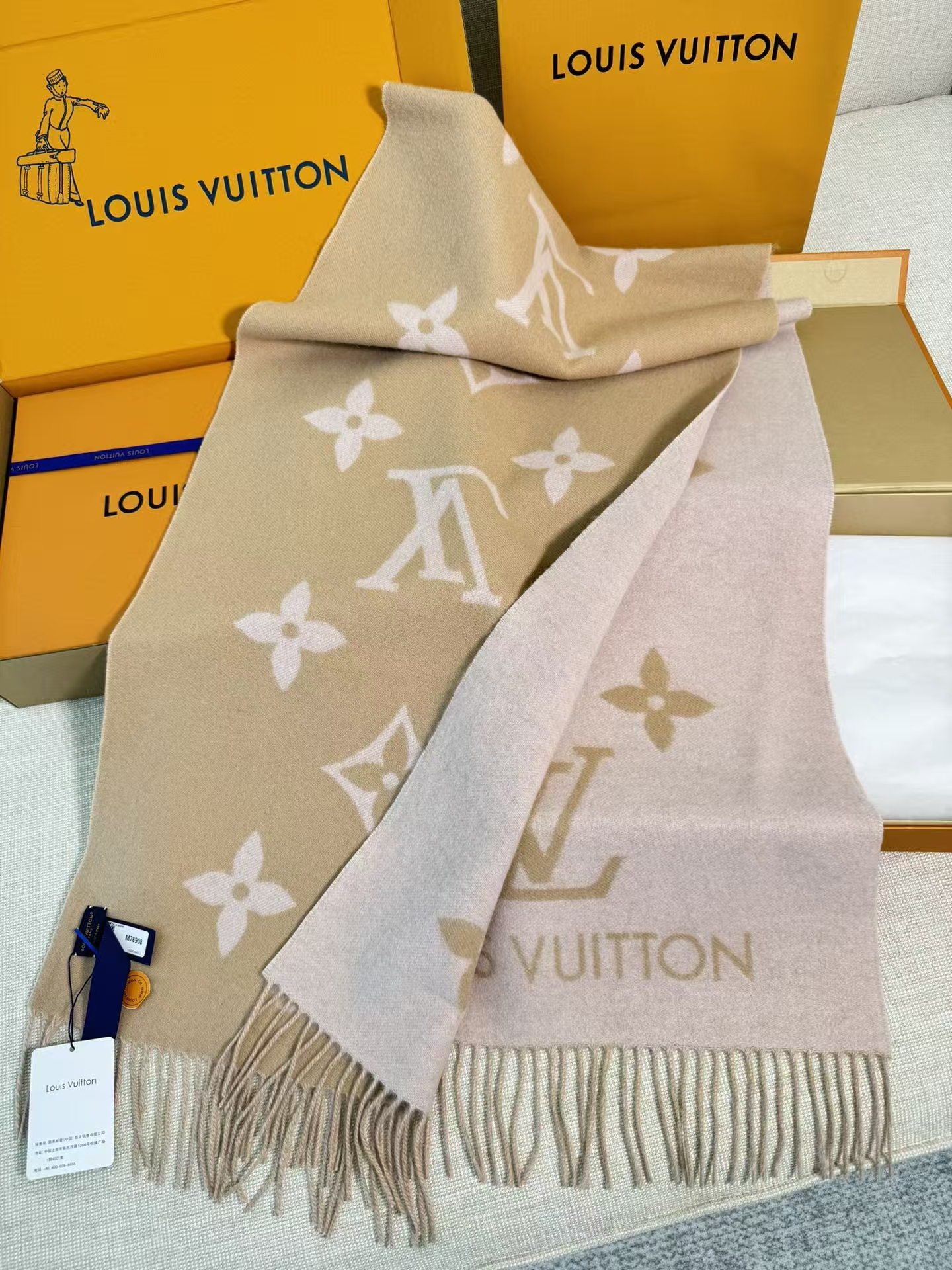 Louis Vuitton REYKJAVIK Classic Solid Cashmere Scarf - 2024 Edition