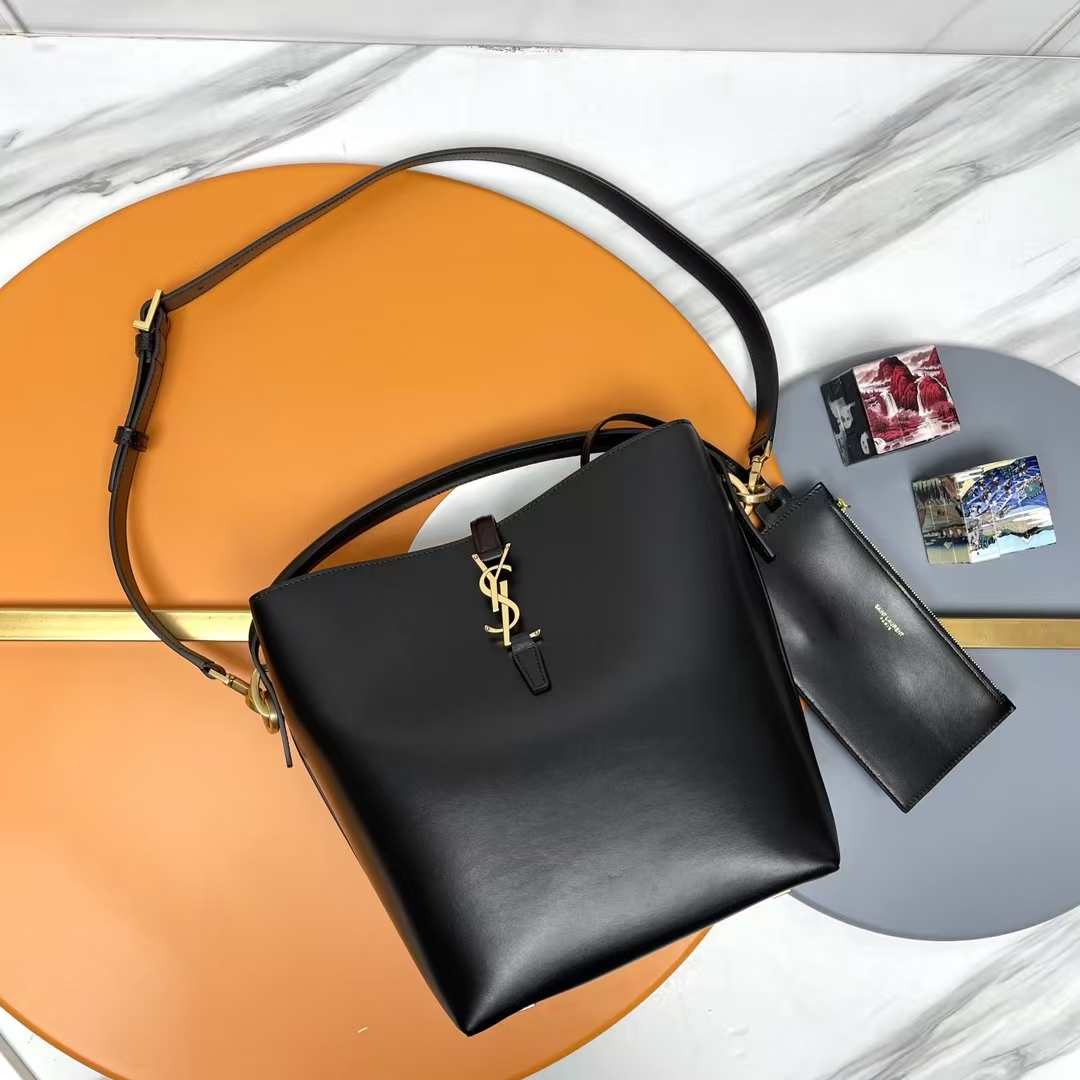 YSL LE 5À7 Bucket Bag