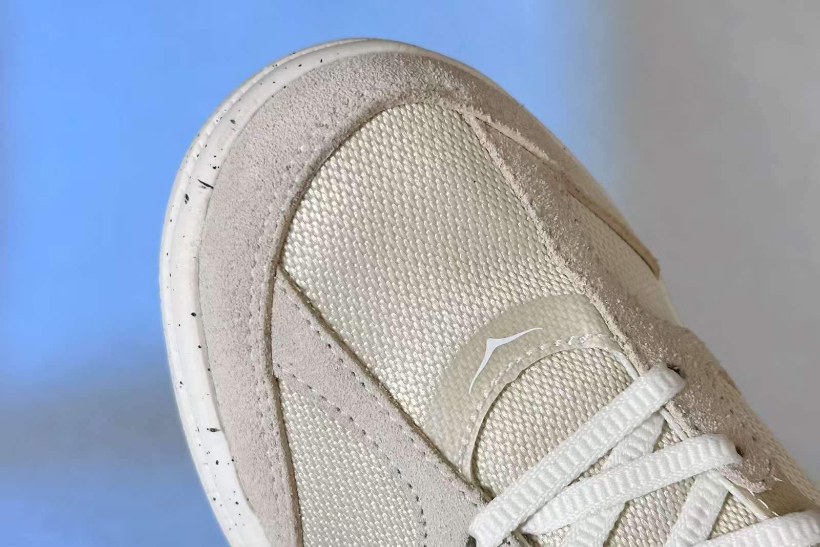 HOKA Bondi 8 White & Beige | Retro Comfort Anti-Slip Low-Top Running Shoes