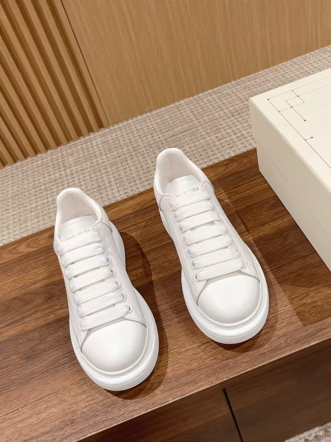 Alexander McQueen Outdoor Sneaker All-White | Sport Shoe