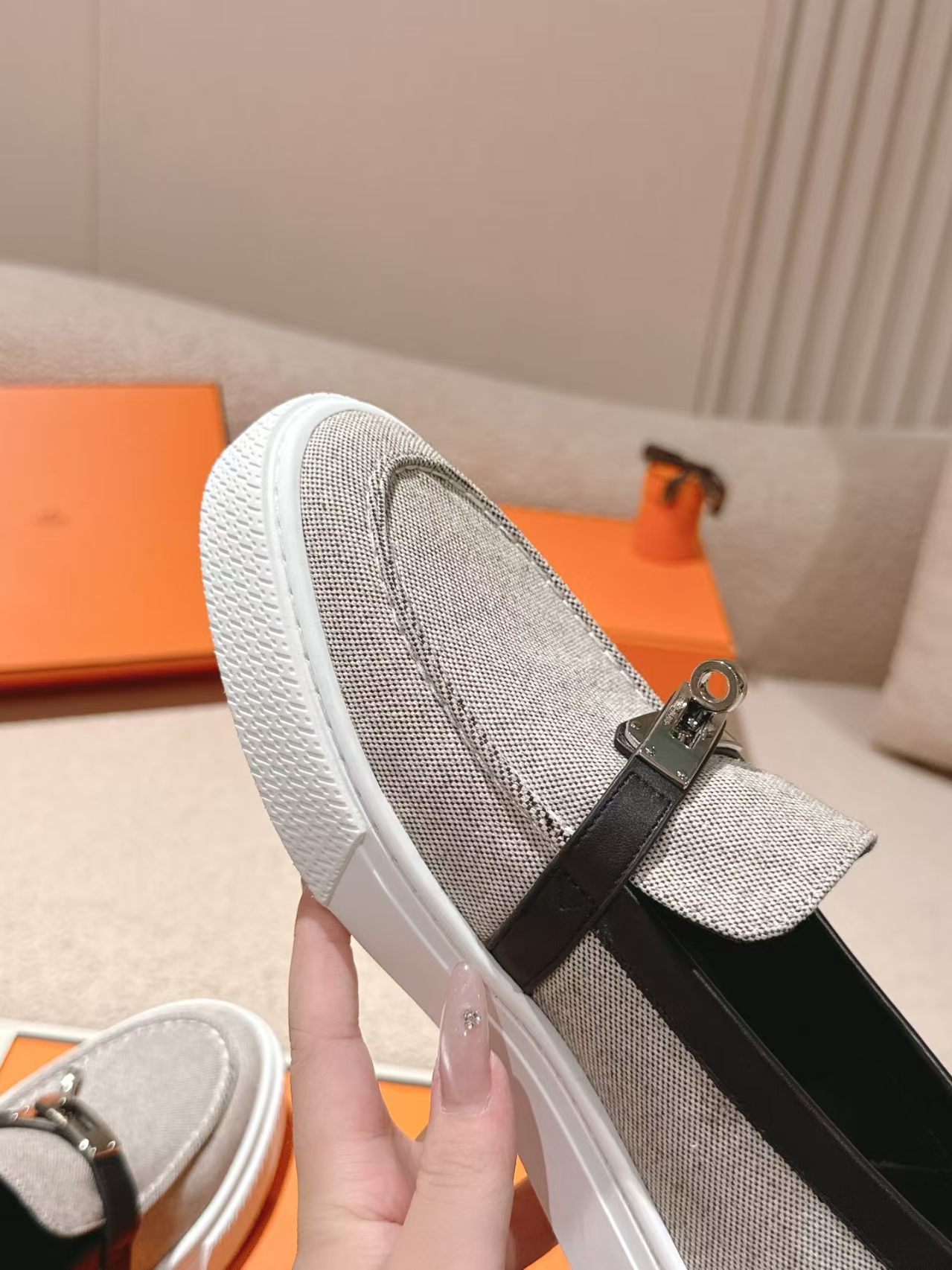 HERMÈS New Arrival Kelly Buckle Platform Loafer in White, Grey & Black | Elevated Leather Slip-On