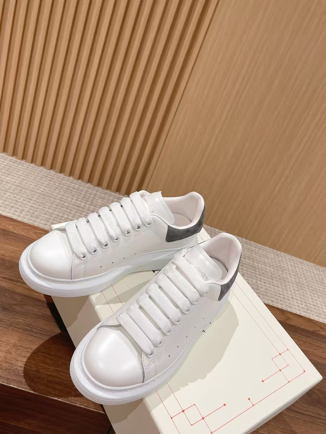 Alexander McQueen Outdoor Sneaker White & Charcoal Suede Tail | Sport Shoe