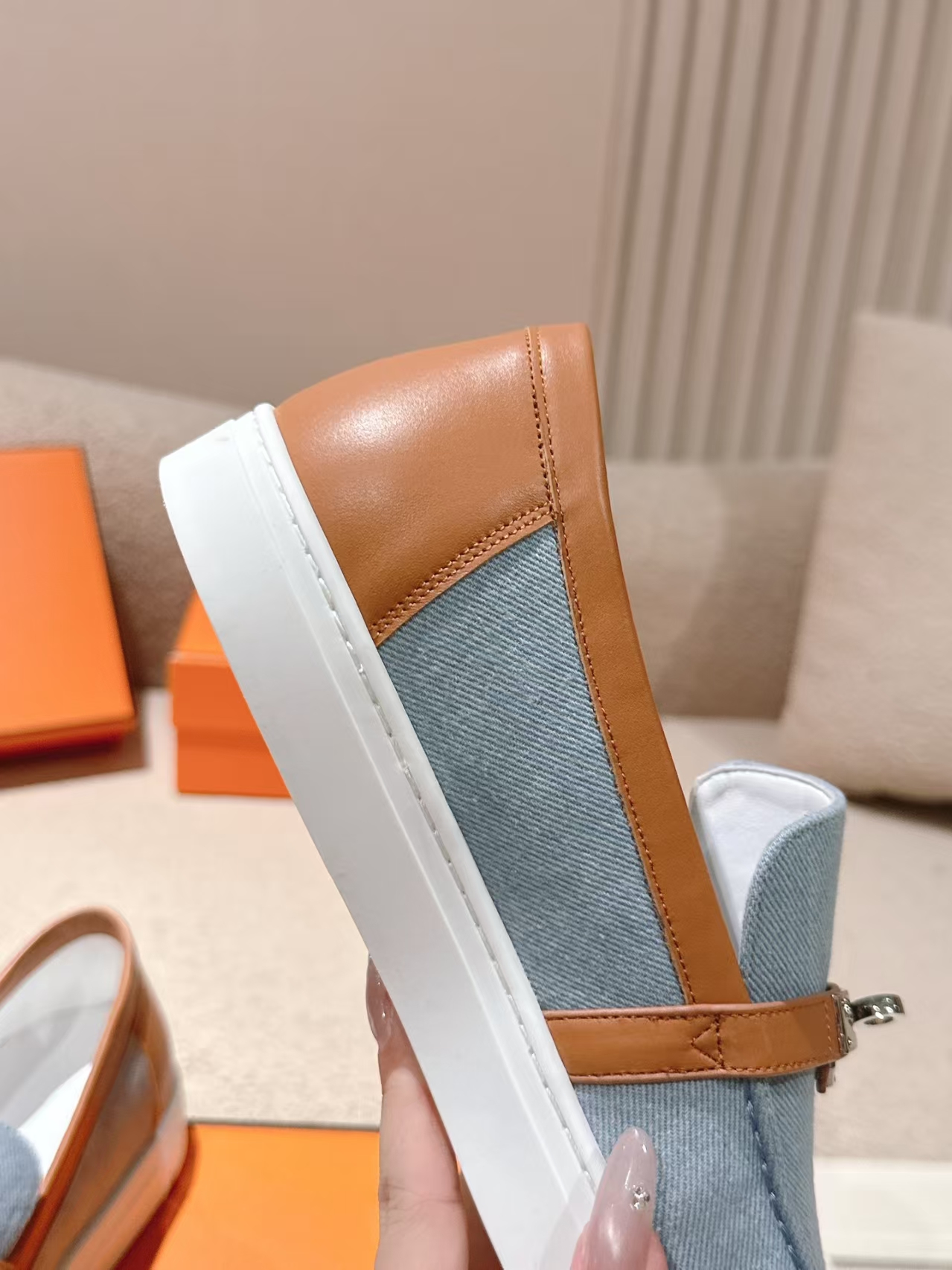 HERMÈS New Arrival Kelly Buckle Platform Loafer in White, Blue & Brown