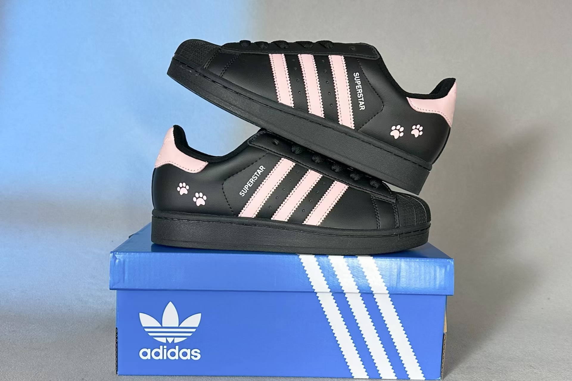 Adidas Originals Superstar Black & White Low-Top Classic Casual Skate Sneakers with White Paw Print