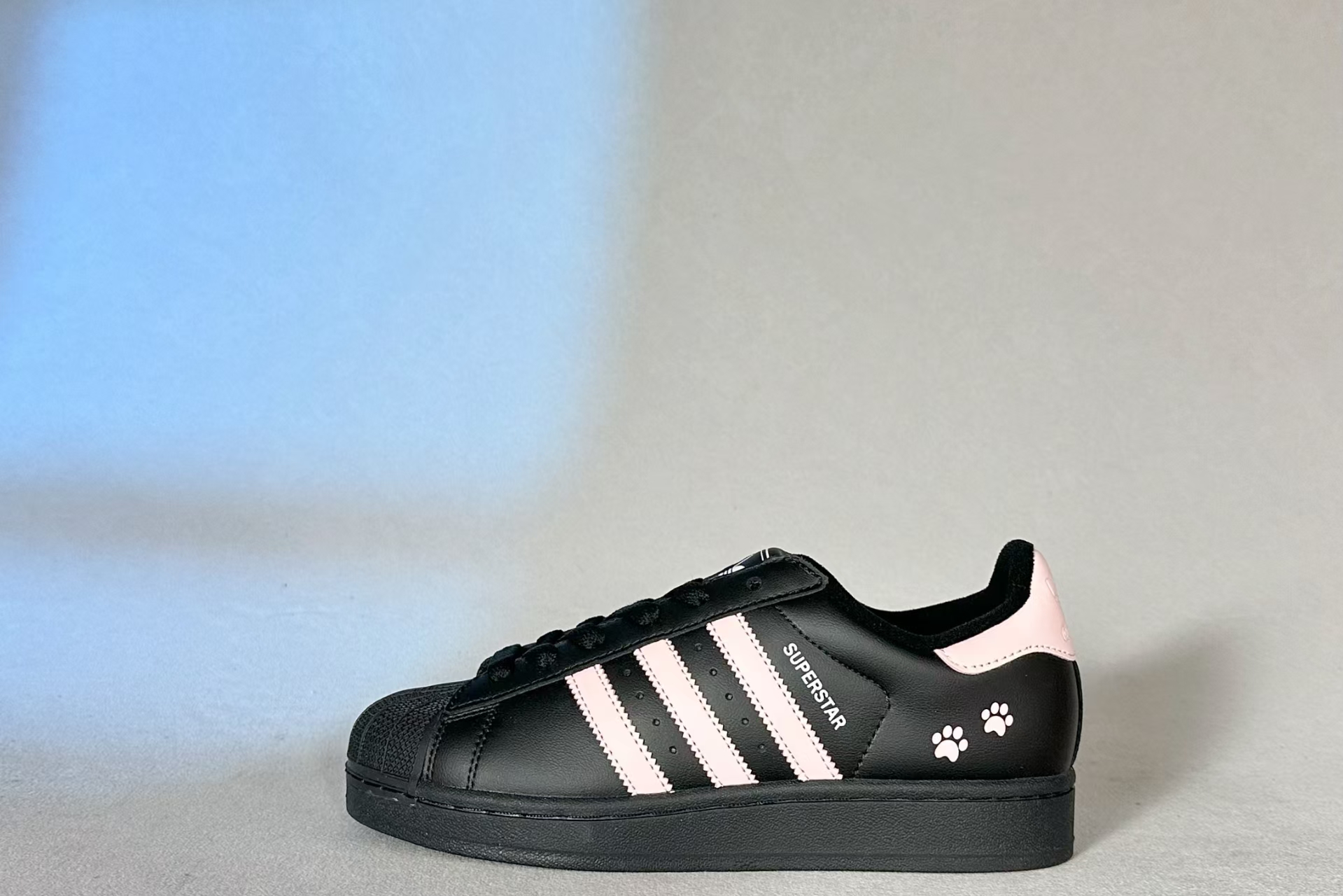 Adidas Originals Superstar Black & White Low-Top Classic Casual Skate Sneakers with White Paw Print