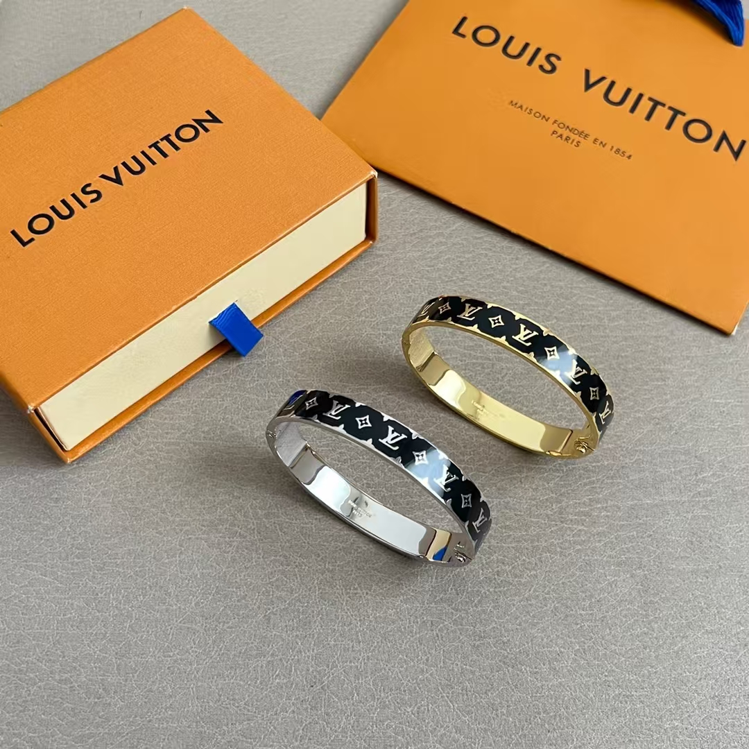 LOUIS VUITTON Bracelet