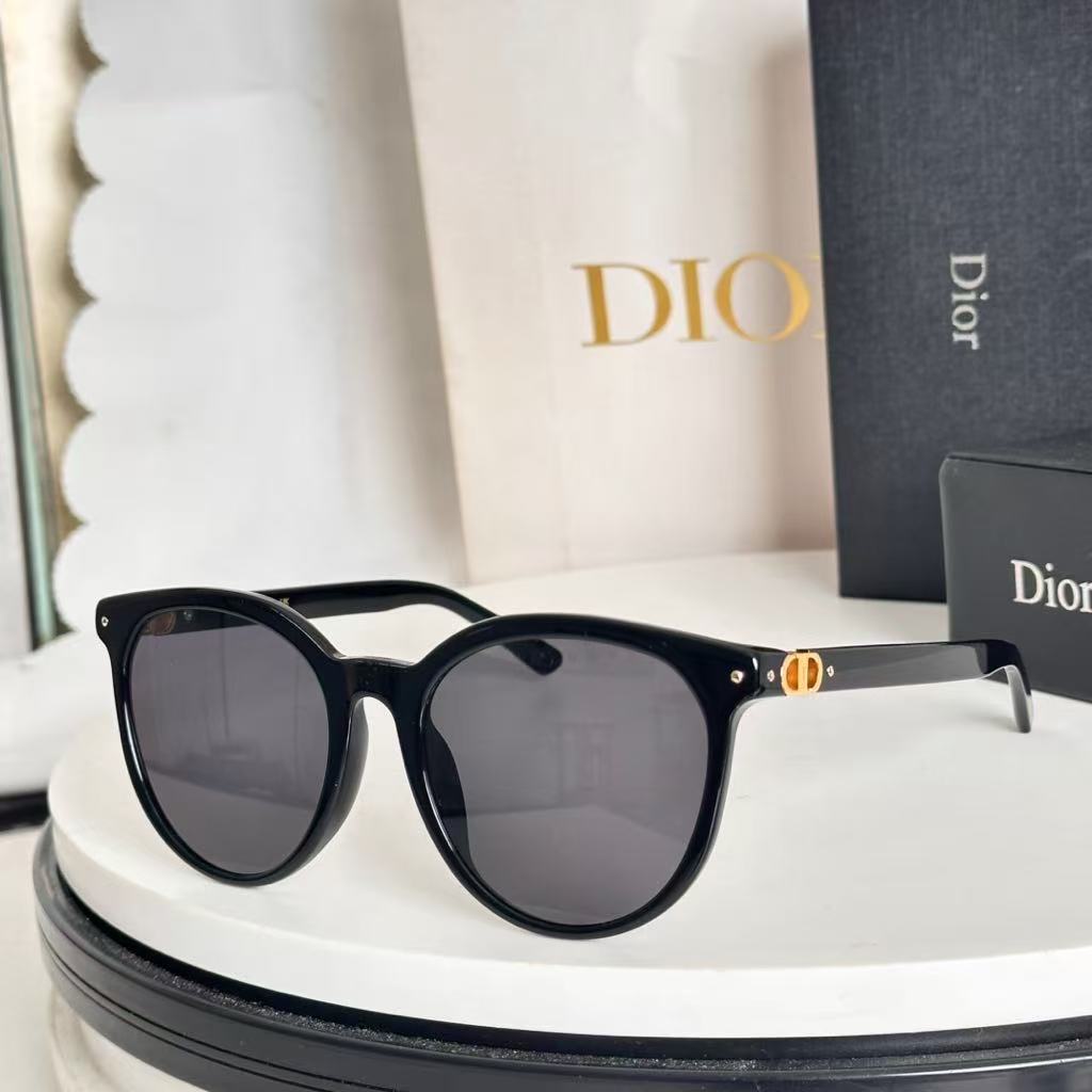Dior Petit CDR1F sunglasses Black frame
