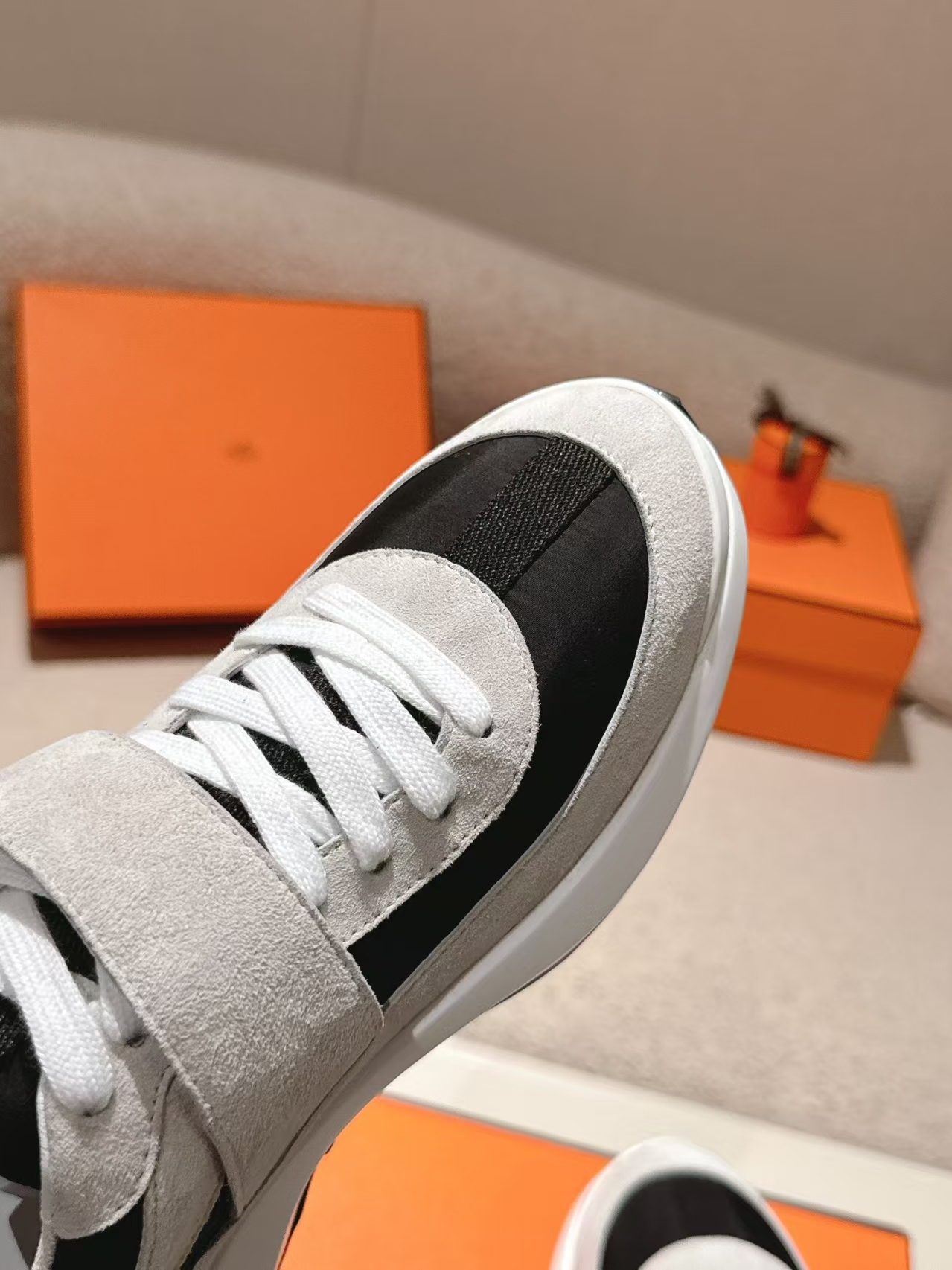 HERMÈS Loop White, Black & Grey Full-Grain Calfskin Casual Sneaker