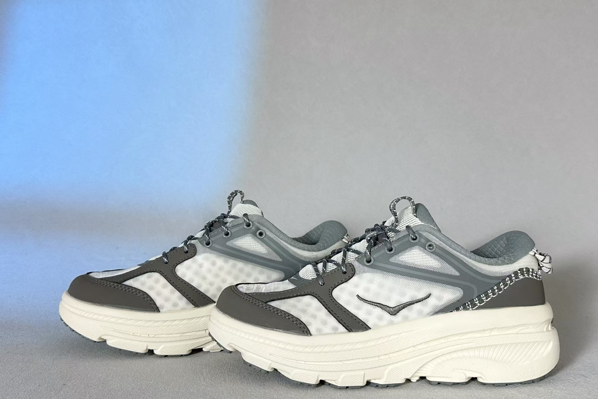 HOKA Bondi 8 White & Brown | Retro Comfort Anti-Slip Low-Top Running Shoes