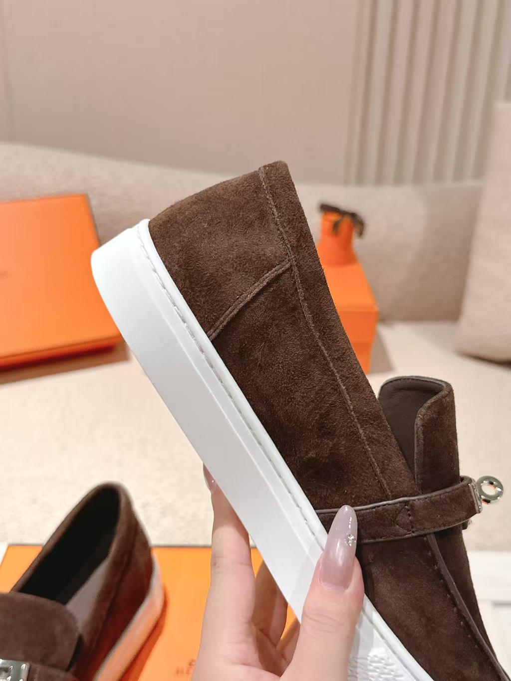 HERMÈS New Arrival Kelly Buckle Platform Loafer in White & Dark Brown