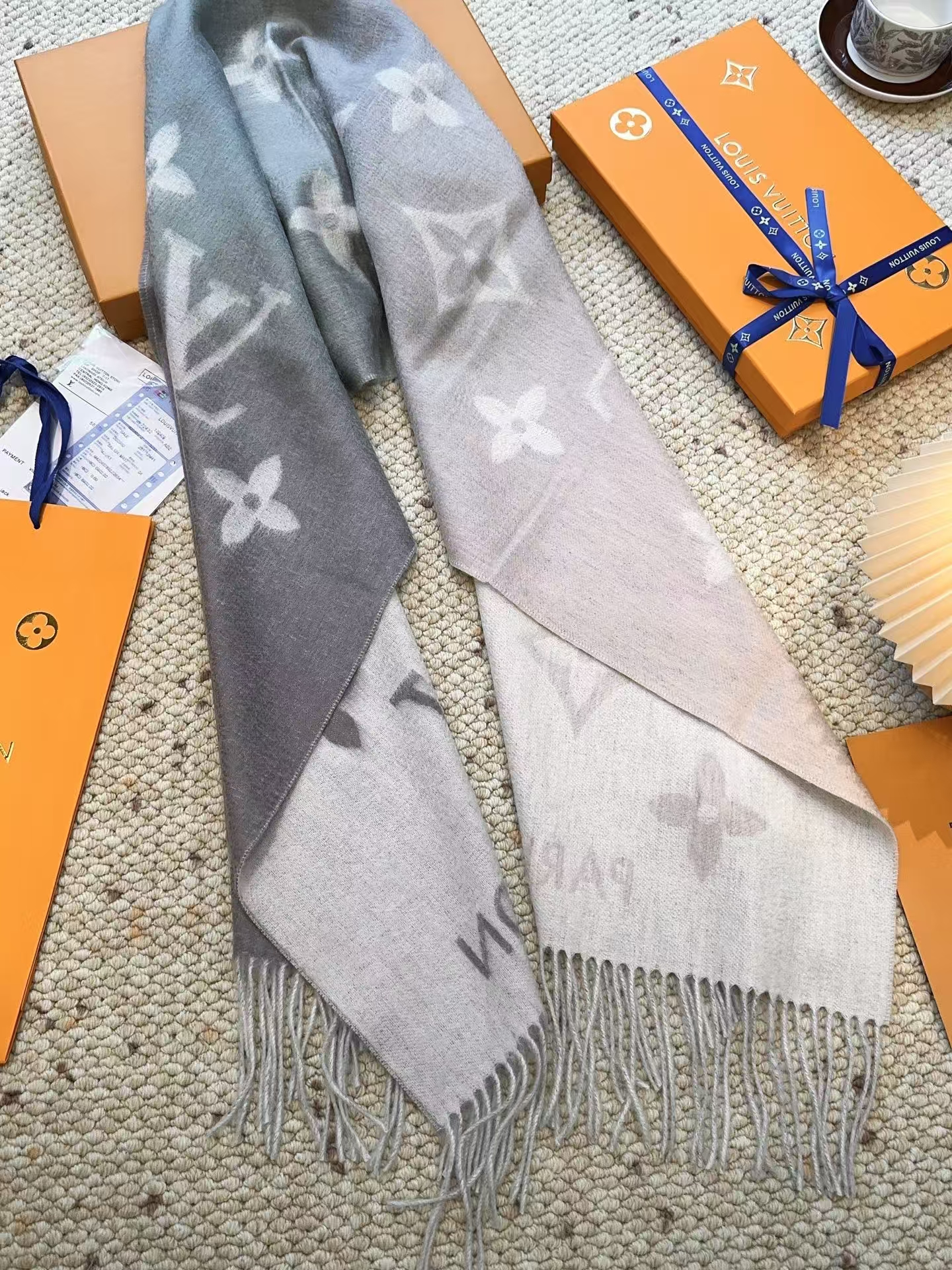 LOUIS VUITTON Ombre Shawl