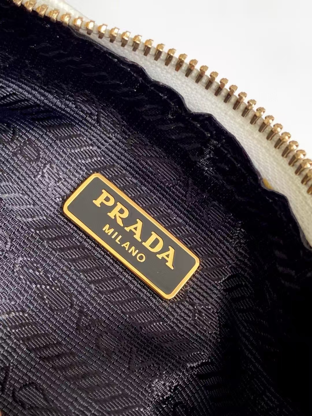 Prada White Re-Edition 2005 Saffiano Three-in-One Bag | Detachable Pouch & Chain Handle