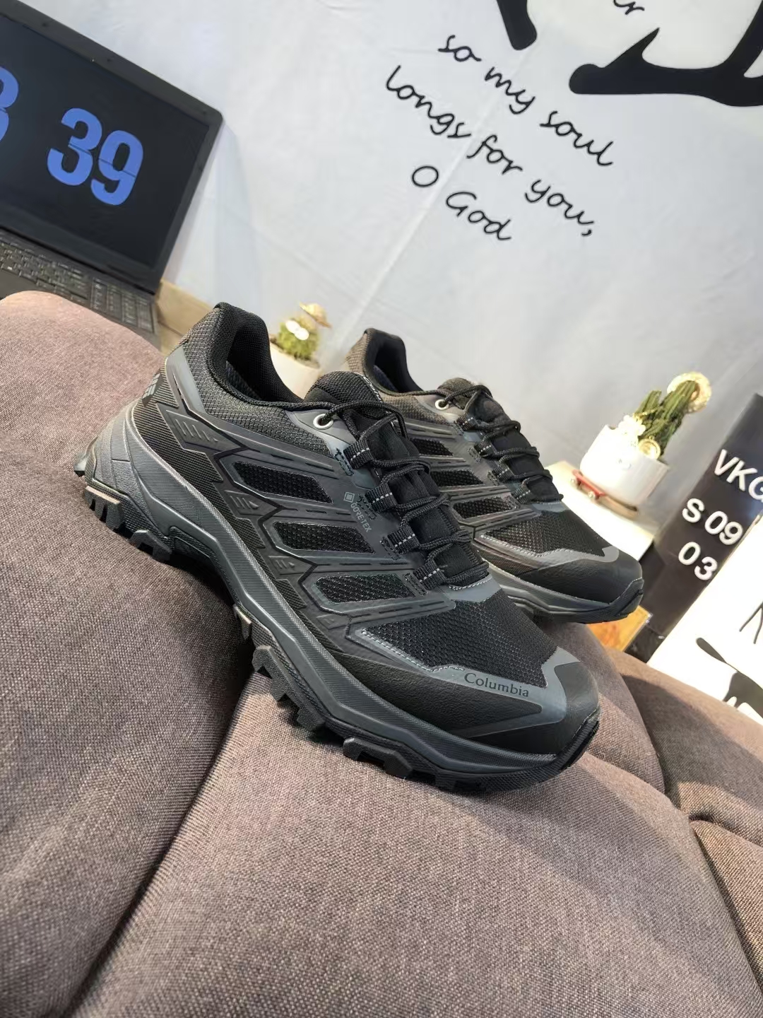 Columbia Men's Hiking Shoes Black | Casual Outdoor Trail Walking Shoes