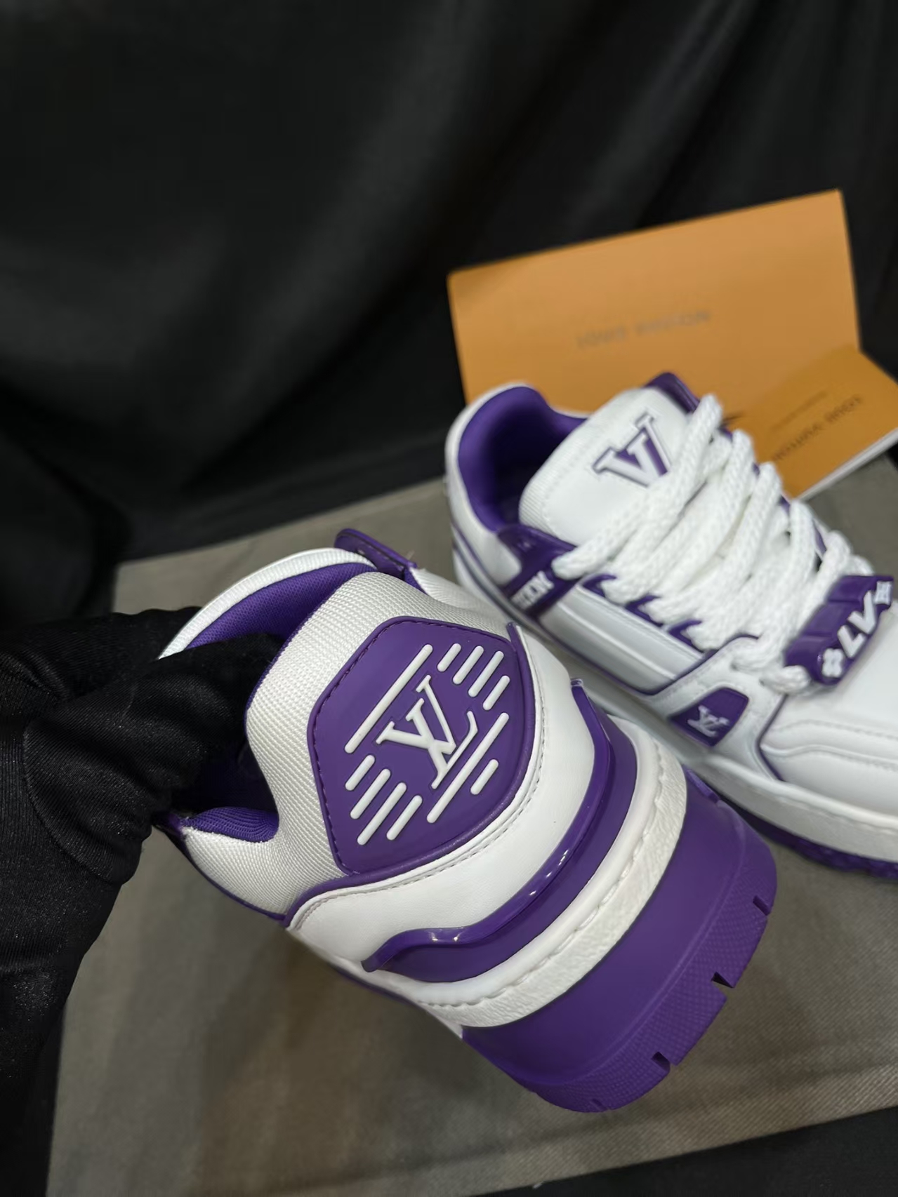 LOUIS VUITTON Trainer White & Navy | Chunky Bread Shoe