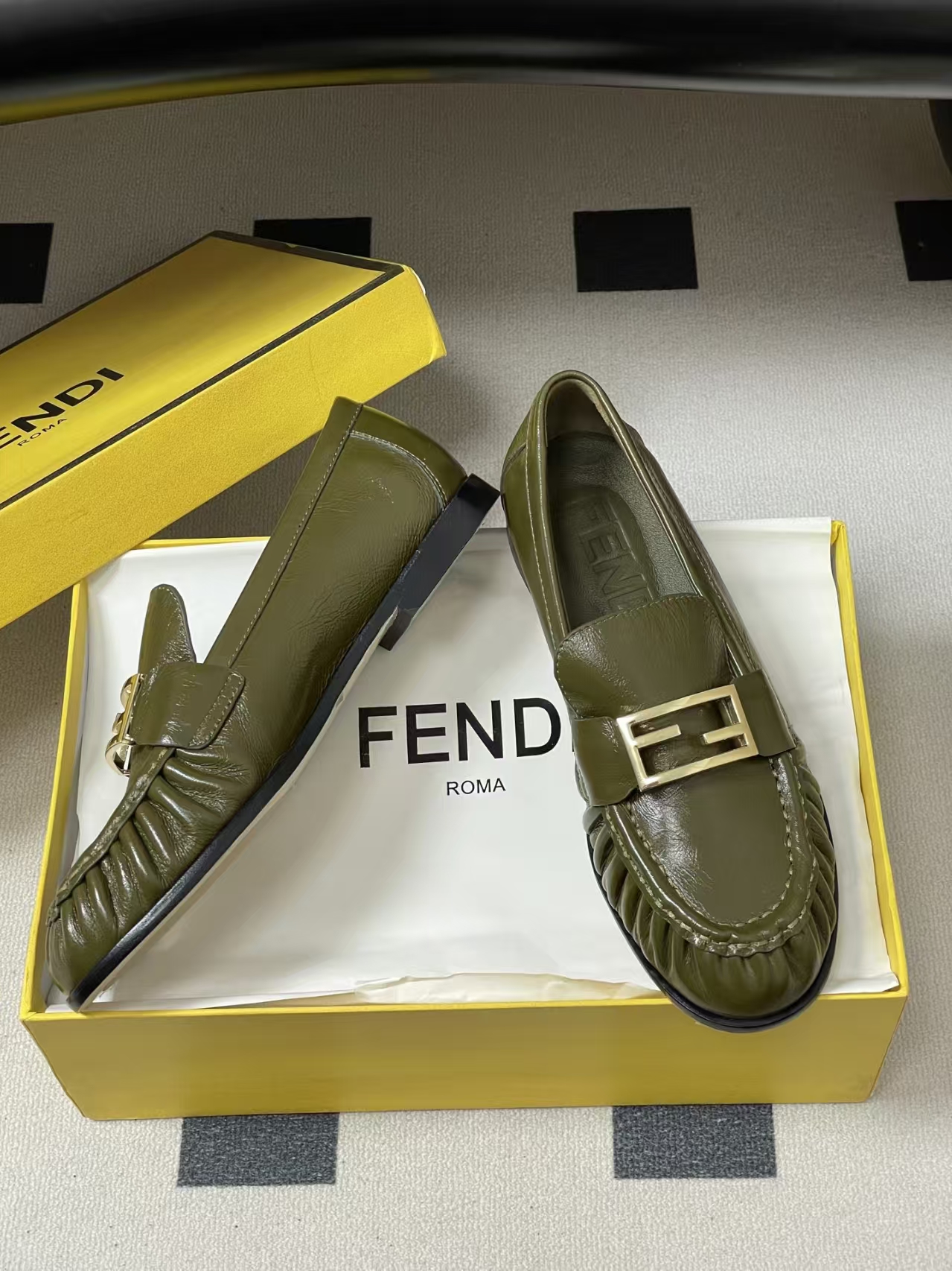 FENDI Baguette Crinkle Round-Toe Retro Loafer in Green Leather