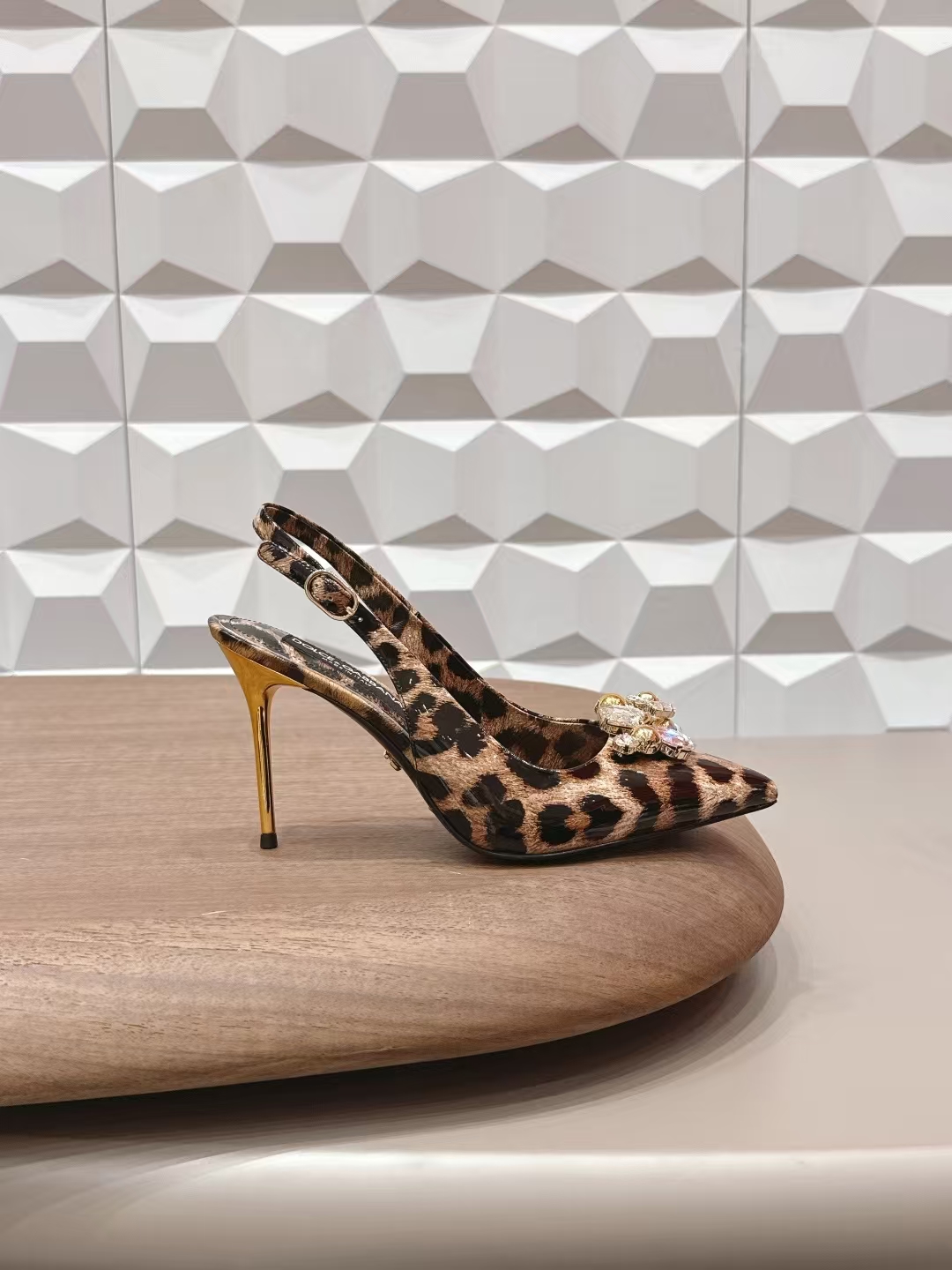 Dolce & Gabbana 9.5cm Pointed-Toe Crystal Buckle High Heel Pump in Leopard Print