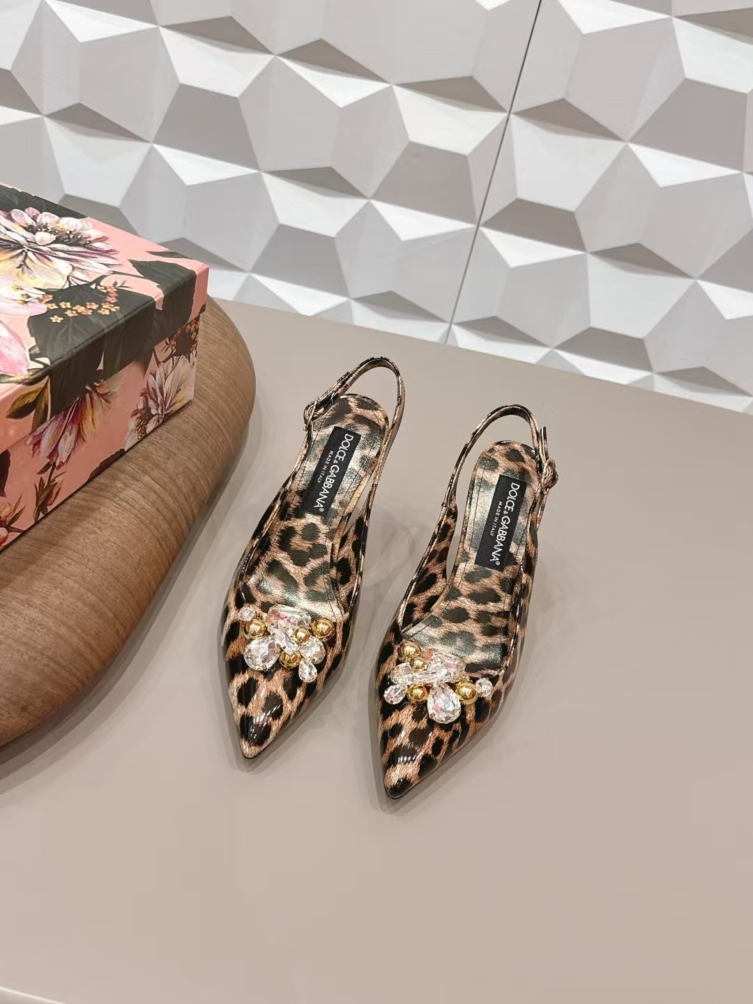 Dolce & Gabbana 9.5cm Pointed-Toe Crystal Buckle High Heel Pump in Leopard Print