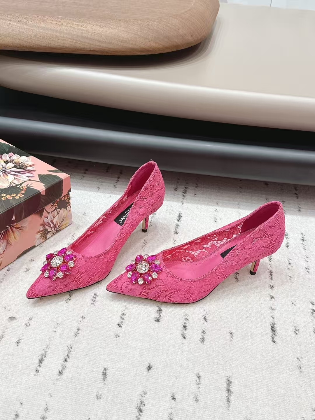 Dolce & Gabbana 6.5cm Fuchsia Pointed-Toe Crystal Buckle Lace High Heel Pump